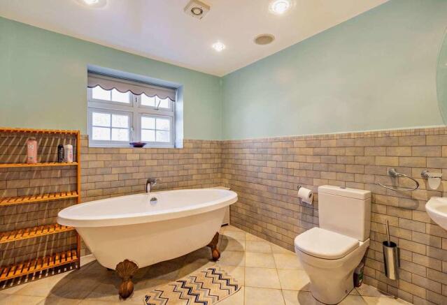 Family Bathroom - Ground Floor