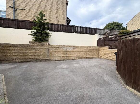 3 bed Semi-Detached for sale Image 11