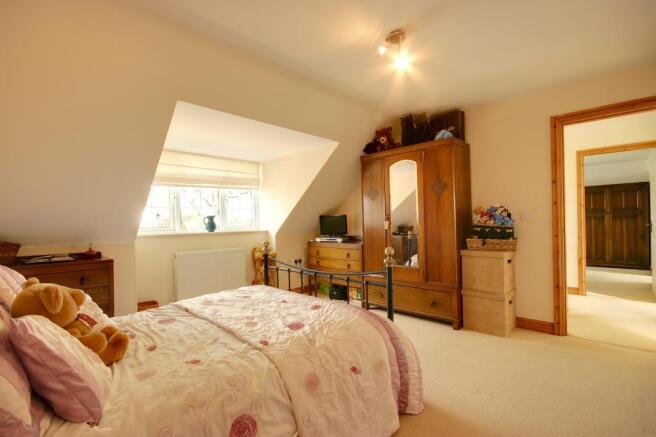 Bedroom 2 (Double)