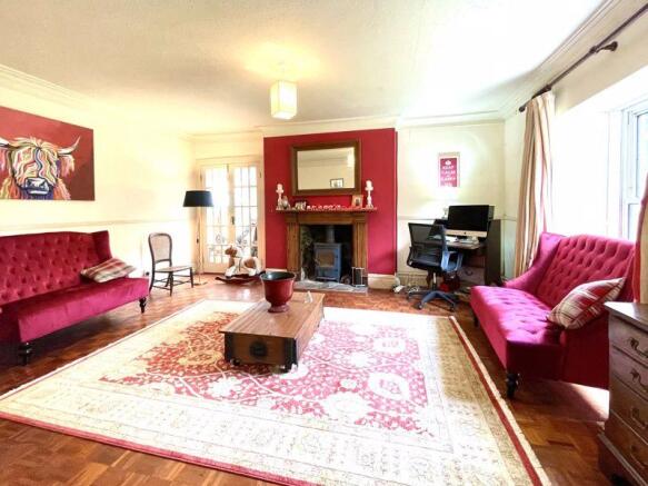 Dining Room / ...
