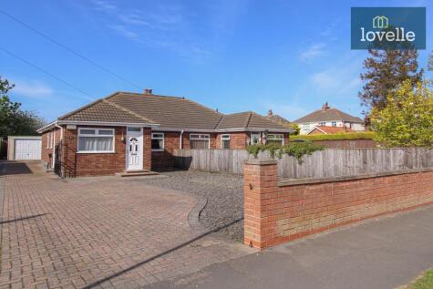 Fairway, Waltham, DN37