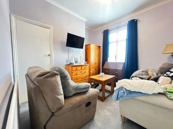 3 bed Terraced for sale Image 10
