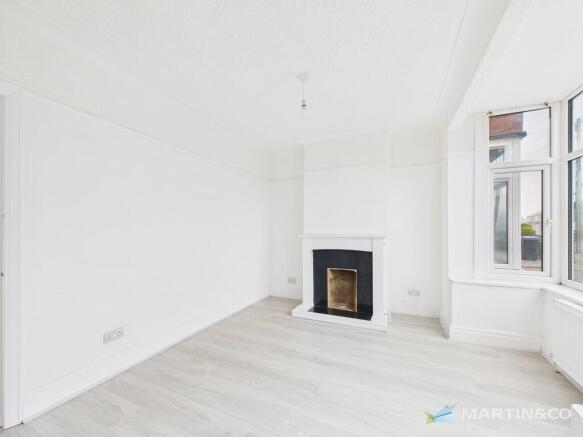 CAM02318G0-PR0582...