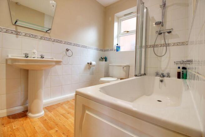 Master Ensuite