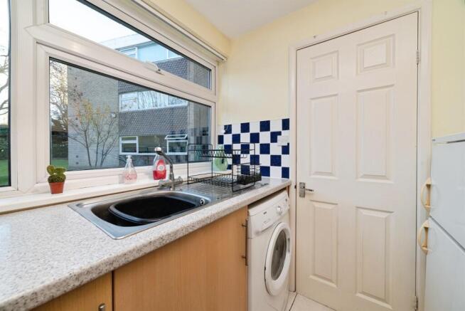 Studio for sale Image 12