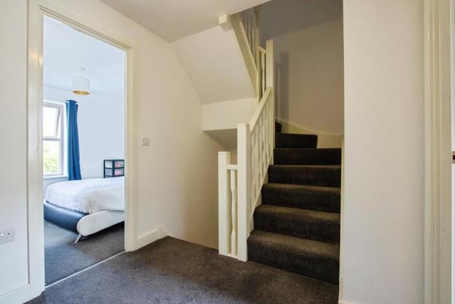 4 bed Semi-Detached for sale Image 9