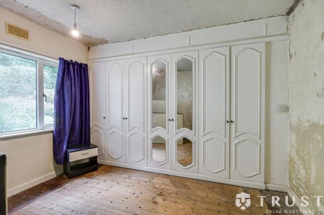 3 bed Semi-Detached for sale Image 12