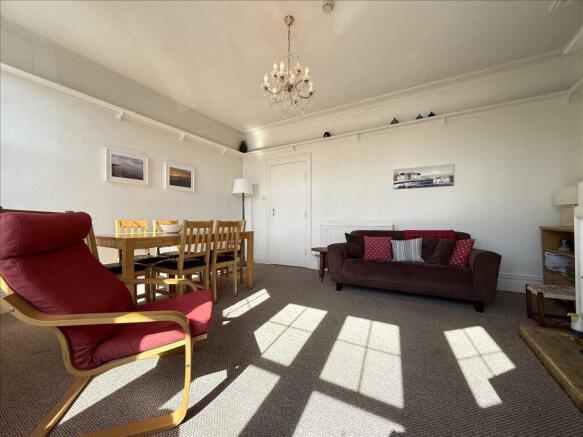 3 bed Flat for sale Image 6