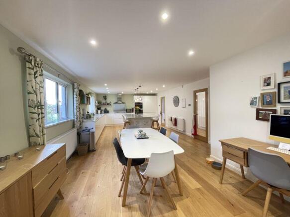 Kitchen / Dining Room