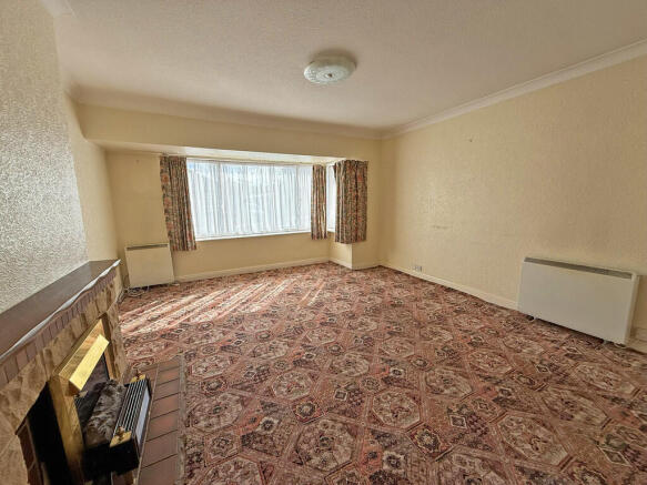 2 bed Semi-Detached Bungalow for sale Image 6