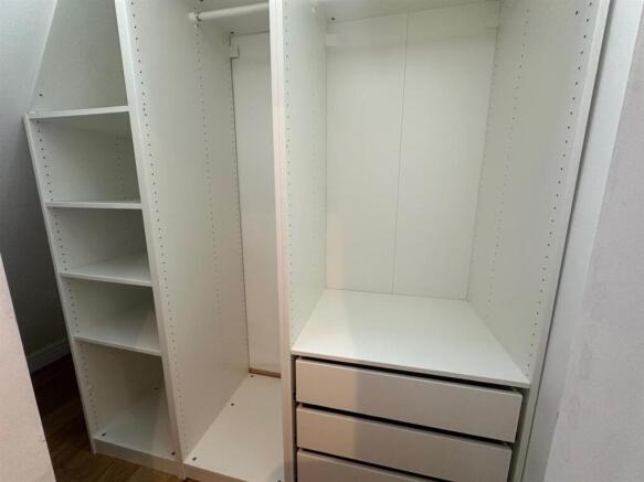 Wardrobe.jpg