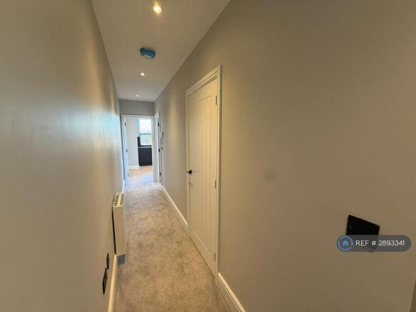 1 bed Flat to rent Image 5
