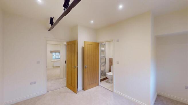 4 bed Mews to rent Image 8