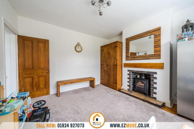 3 bed Semi-Detached for sale Image 4