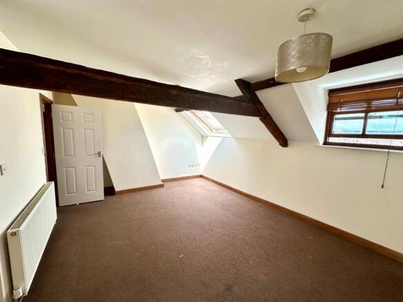 2 bed Apartment to rent Image 5