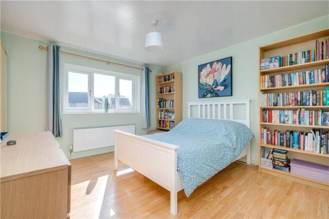 4 bed Detached for sale Image 11