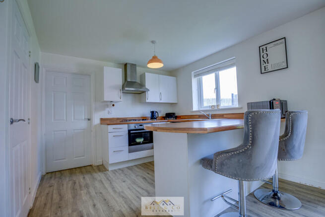 4 bed Detached for sale Image 3