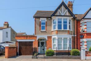 1, Macdonald Avenue, Westcliff-on-sea SS0 9BW
