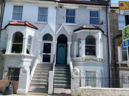 113, Elm Park, London SW2 2TZ