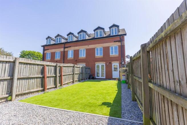 Stott Wharf, Leigh, WN7 photo 4