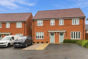16, Stock Dove Close, Hinckley LE10 3FD