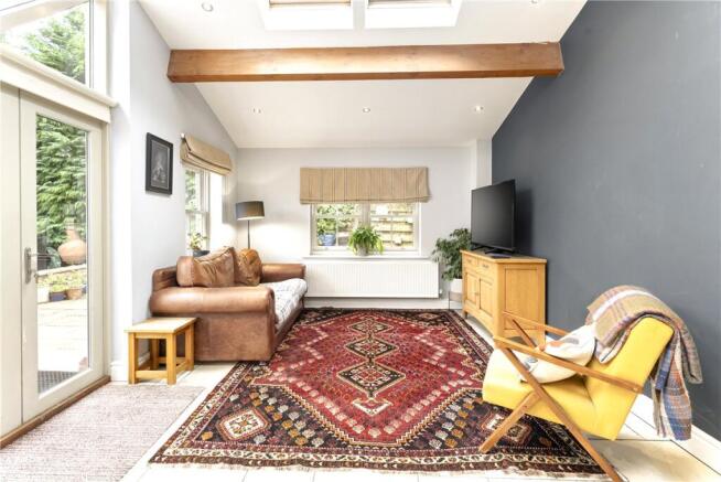 5 bed Detached for sale Image 7