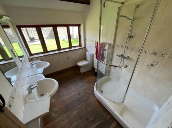 EN SUITE 1