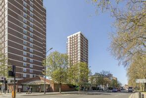 61, 34 Roseford Court, Shepherd's Bush Green, London W12 8RB