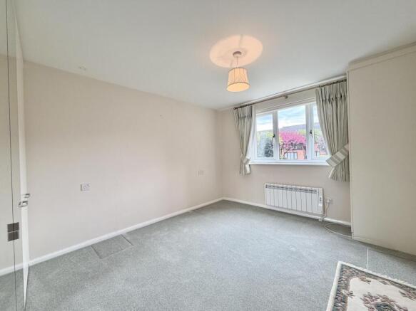 1 bed Retirement Property for sale Image 9