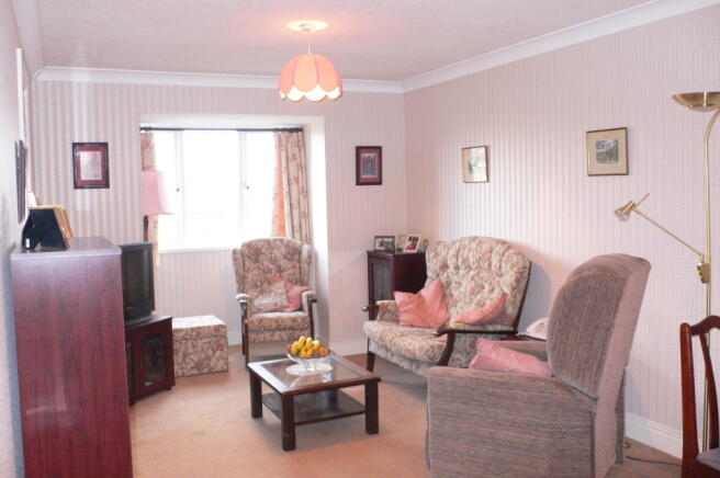 Lounge / Dining Room
