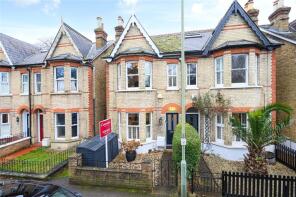 38, West Grove, Hersham, Walton-on-thames KT12 5NX