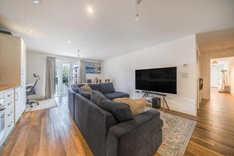 Lime Tree House, Hook, Hampshire, RG27