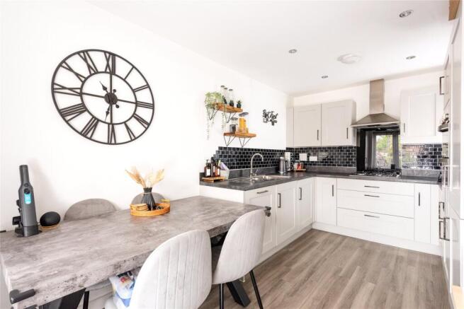 Kitchen/Dining