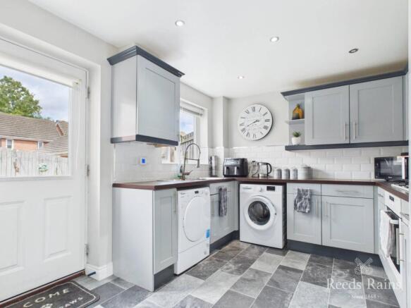 3 bed Semi-Detached for sale Image 5