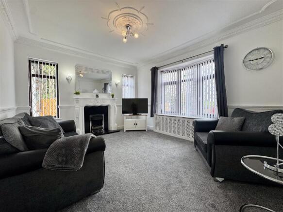 Family lounge (1).jpeg