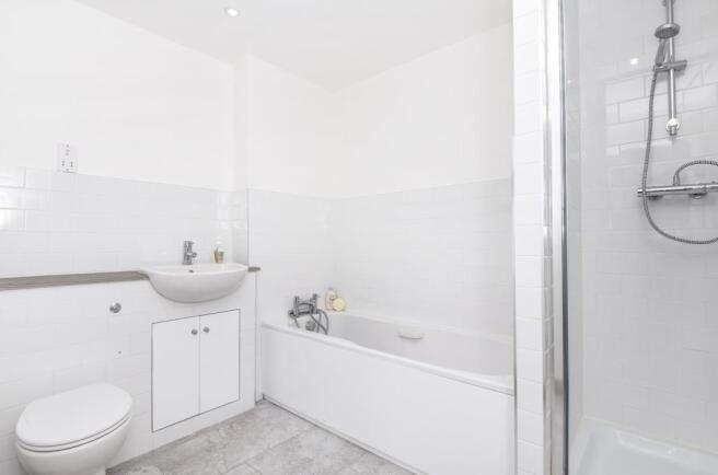 7 Caspian Close