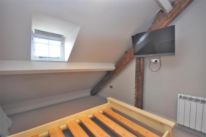 2 bed Apartment to rent Image 8