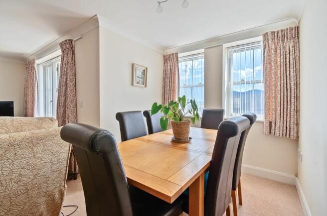 Sitting/Dining Room
