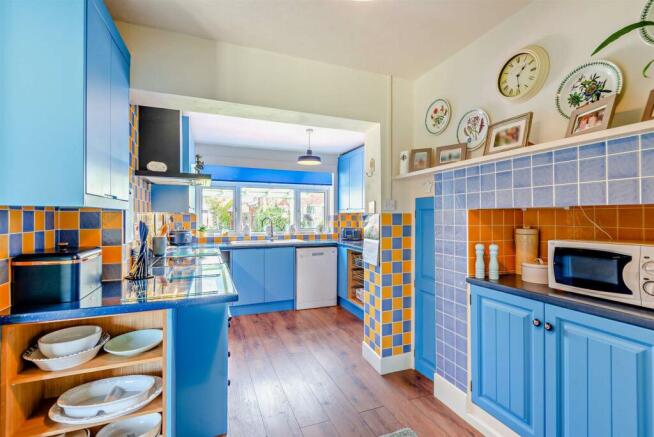 Kitchen/Breakfast Room