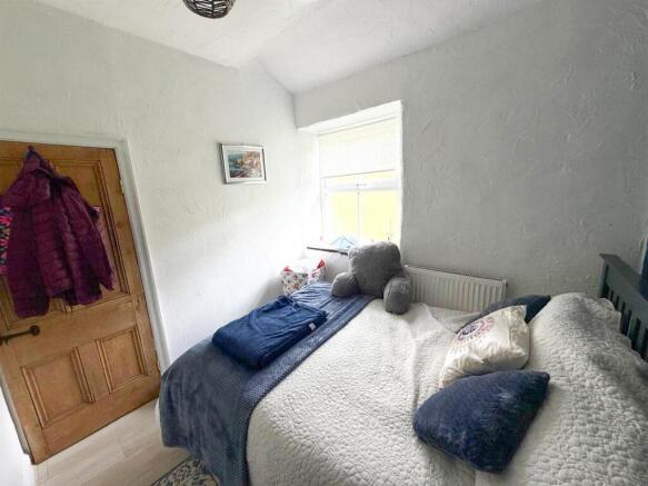 2 bed Cottage for sale Image 10