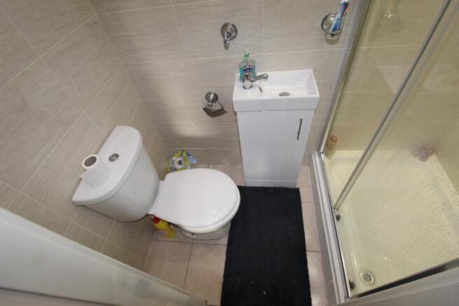 6 bed Terraced to rent Image 9