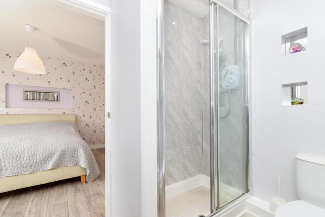 Master En-Suite