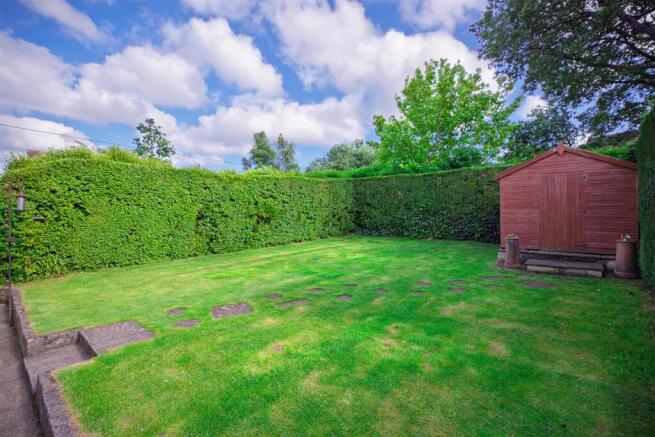 6 bed Semi-Detached for sale Image 4
