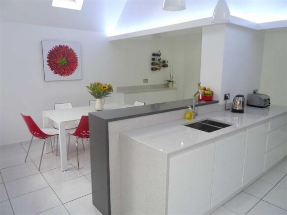 Kitchen/Dining Room
