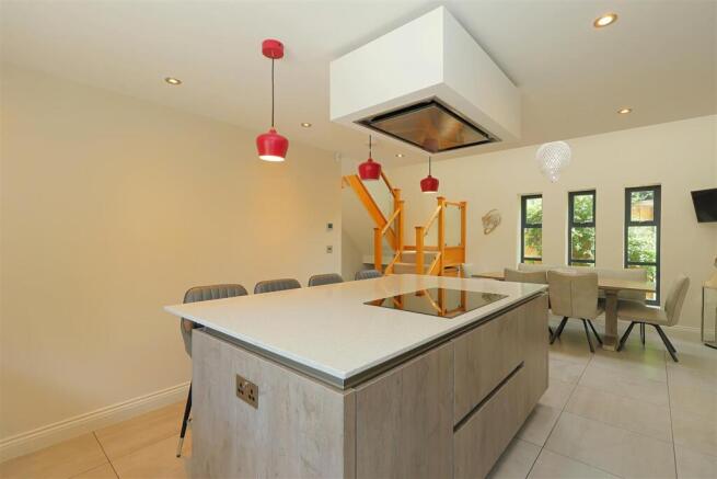 3 bed Detached for sale Image 7