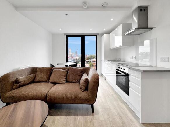 1 bed Apartment to rent Image 4