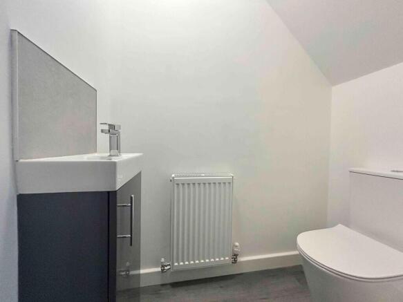 3 bed Town House for sale Image 11