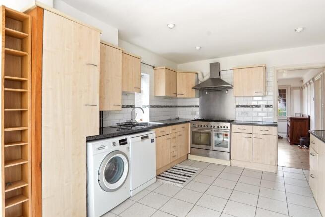 3 bed Semi-Detached for sale Image 12
