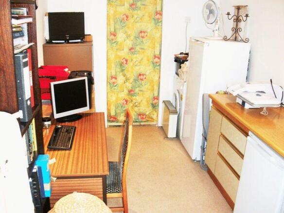 Photo 6