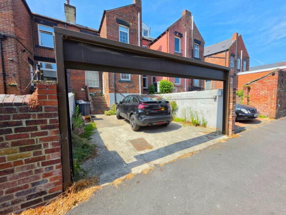 3 bed Terraced for sale Image 11